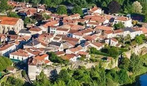 张掖回乡建别墅为什么一定要选专业乡墅公司